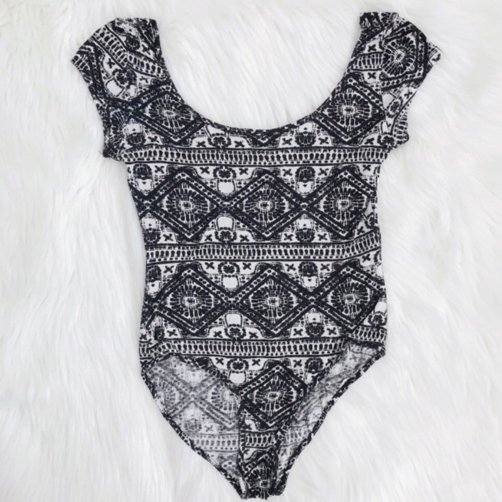 Tres bien leotard bodysuit